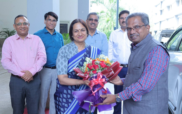 DGAQA DG with team visits BEL’s Ghaziabad complex